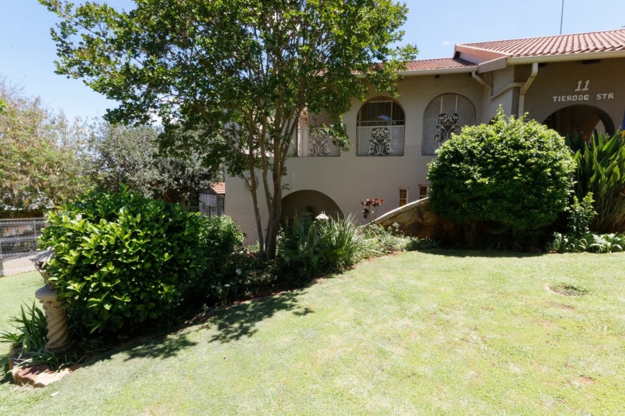 5 Bedroom Property for Sale in Wilkoppies North West